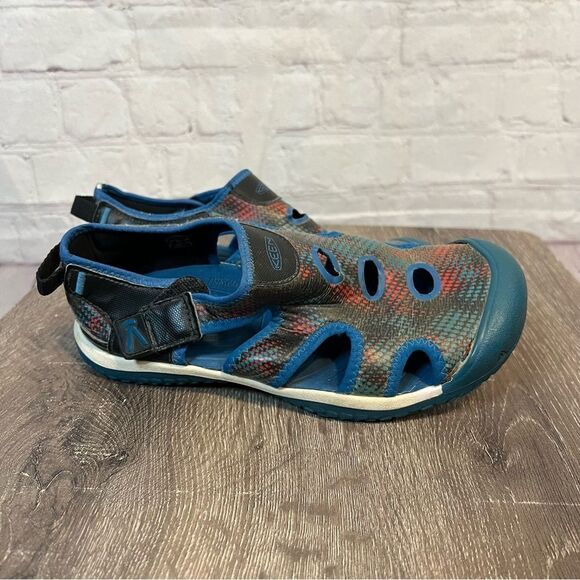 Keen Stingray Sandals size 4 - Picture 3 of 5